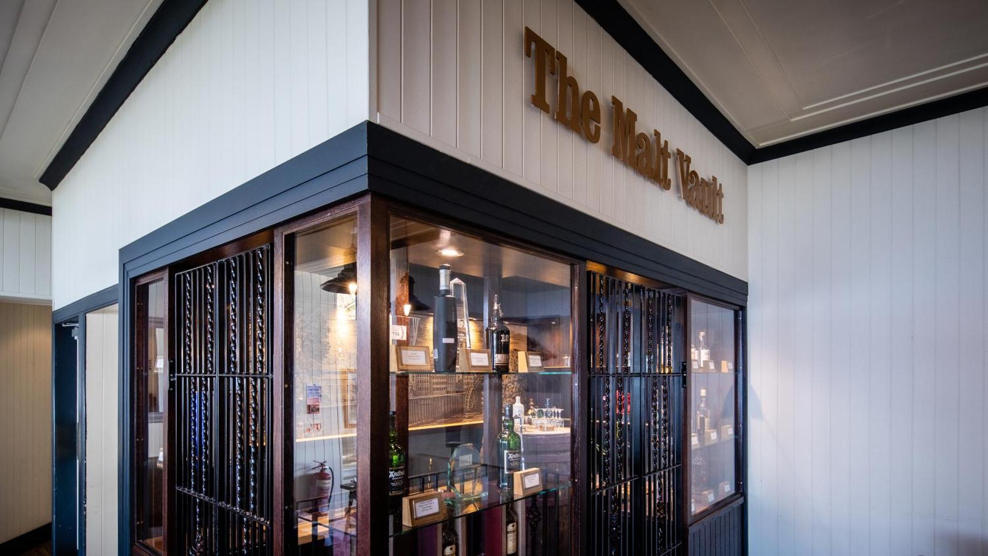 Karma Lake Of Menteith Hotel Stirling Esterno foto